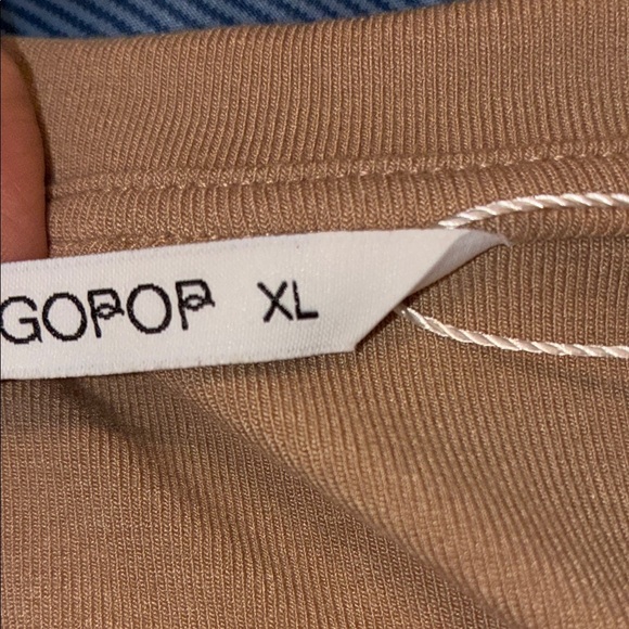 NWT Tan V-Neck Bodysuit XL - Picture 6 of 7